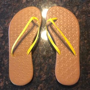 Vineyard Vines Flip Flops